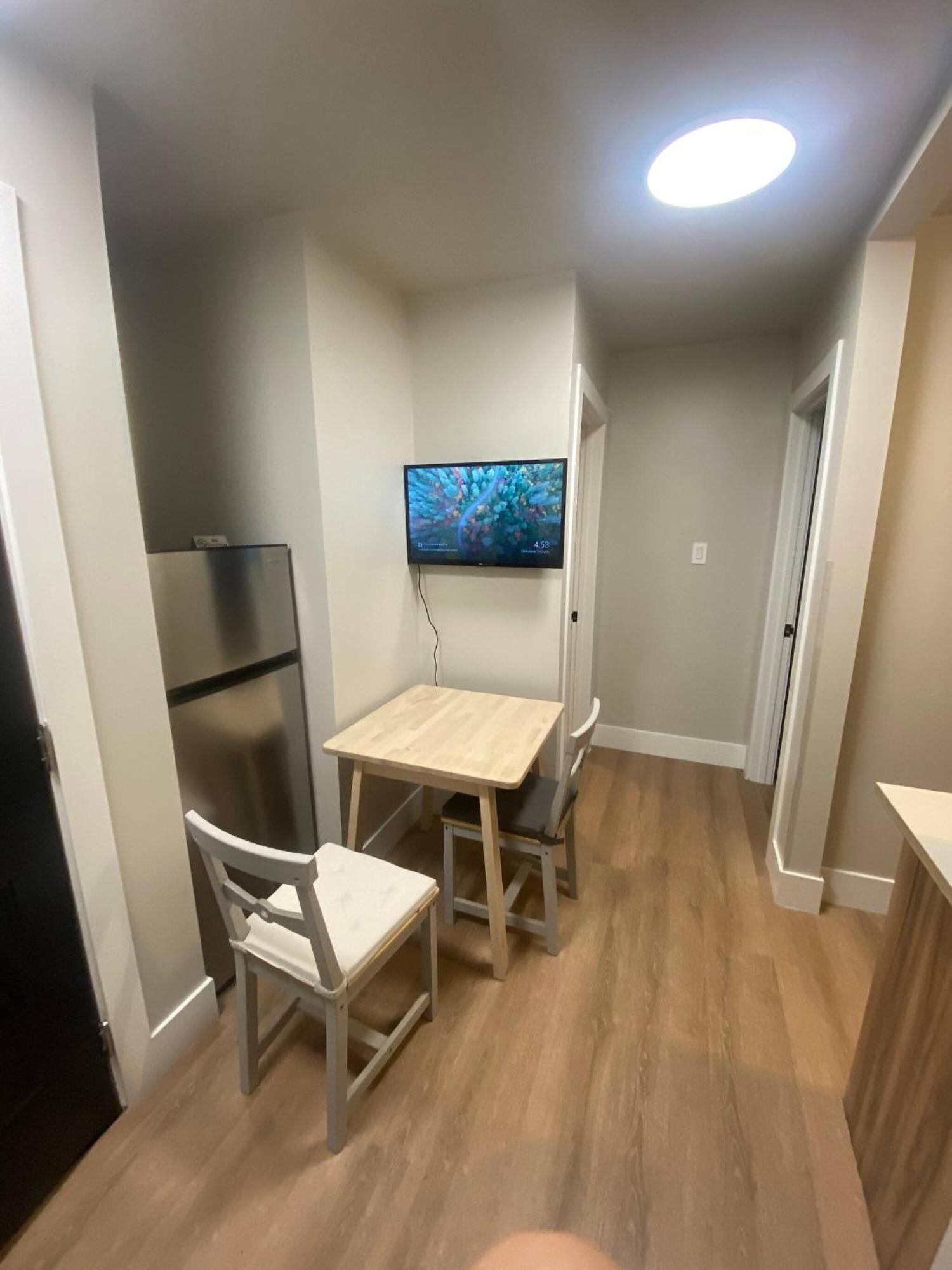 Central 2Br Near Unveristy And Whyte Ave Edmonton Exterior photo