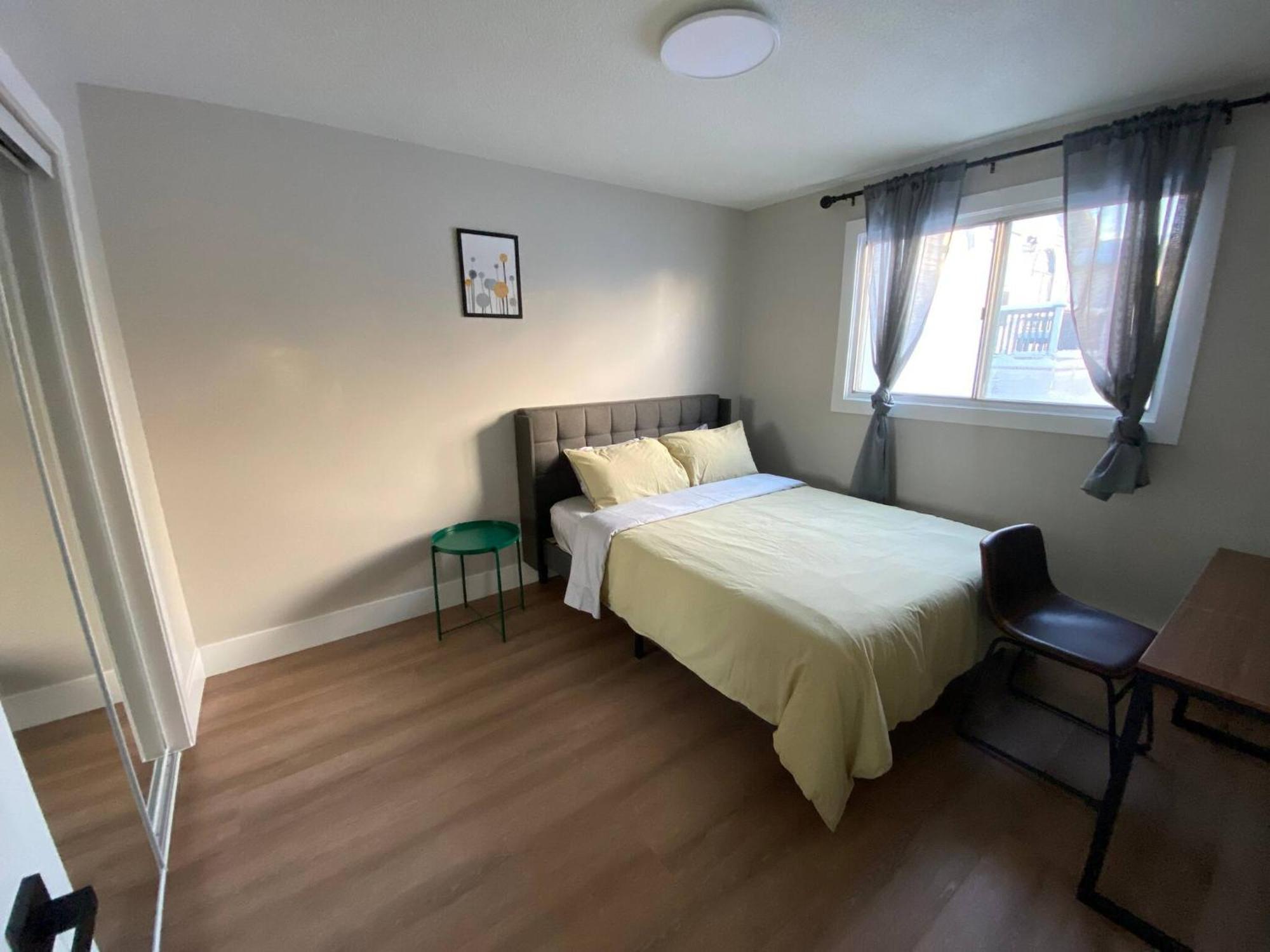 Central 2Br Near Unveristy And Whyte Ave Edmonton Exterior photo