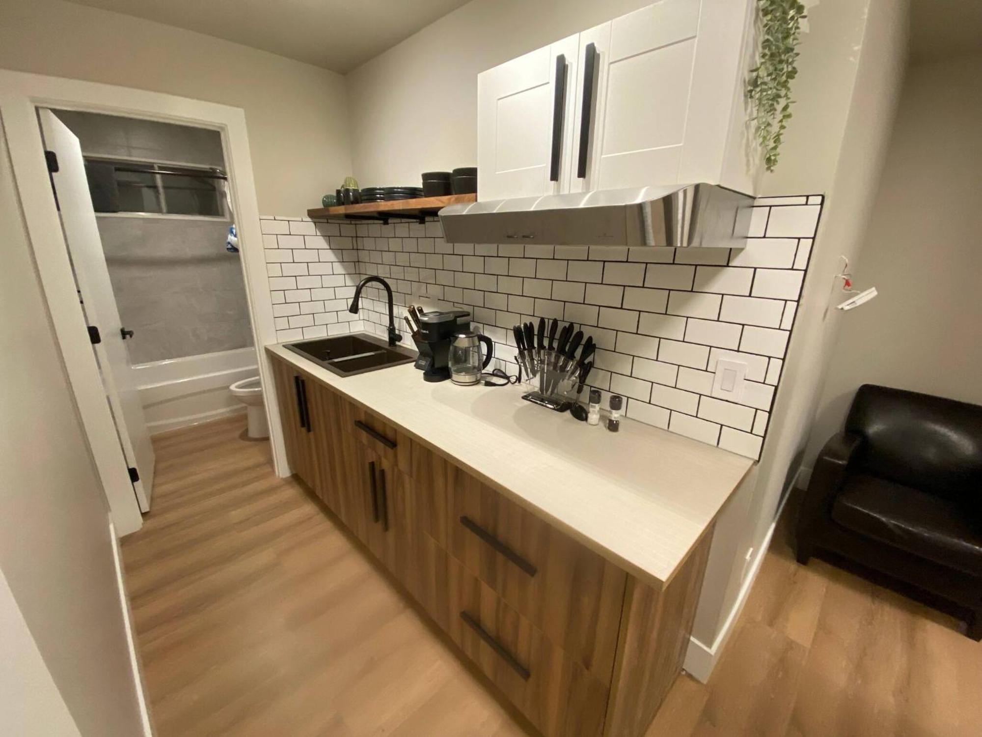 Central 2Br Near Unveristy And Whyte Ave Edmonton Exterior photo